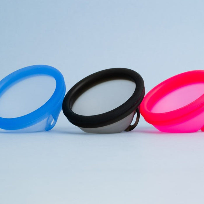 Bohokiwi menstrual discs in Ocean Blue, Midnight Black and Neon Pink
